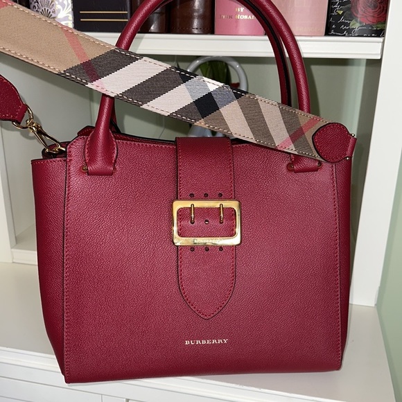 Authentic Burberry bag - Picture 14 of 14